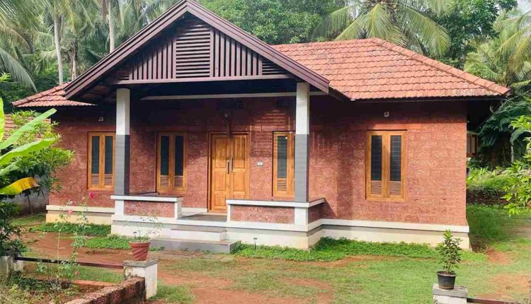 Low budget traditional Naalukettu veed